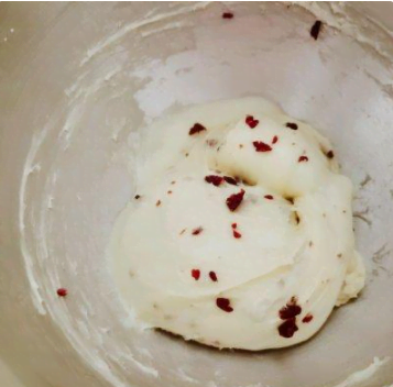 簡單的松軟香甜椰蓉面包，在家輕松做，大家都愛吃